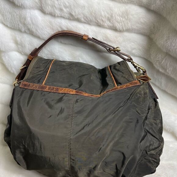 Treesje Olive green nylon with brown trim  slouch shoulder bag gold tone accents - Picture 4 of 10